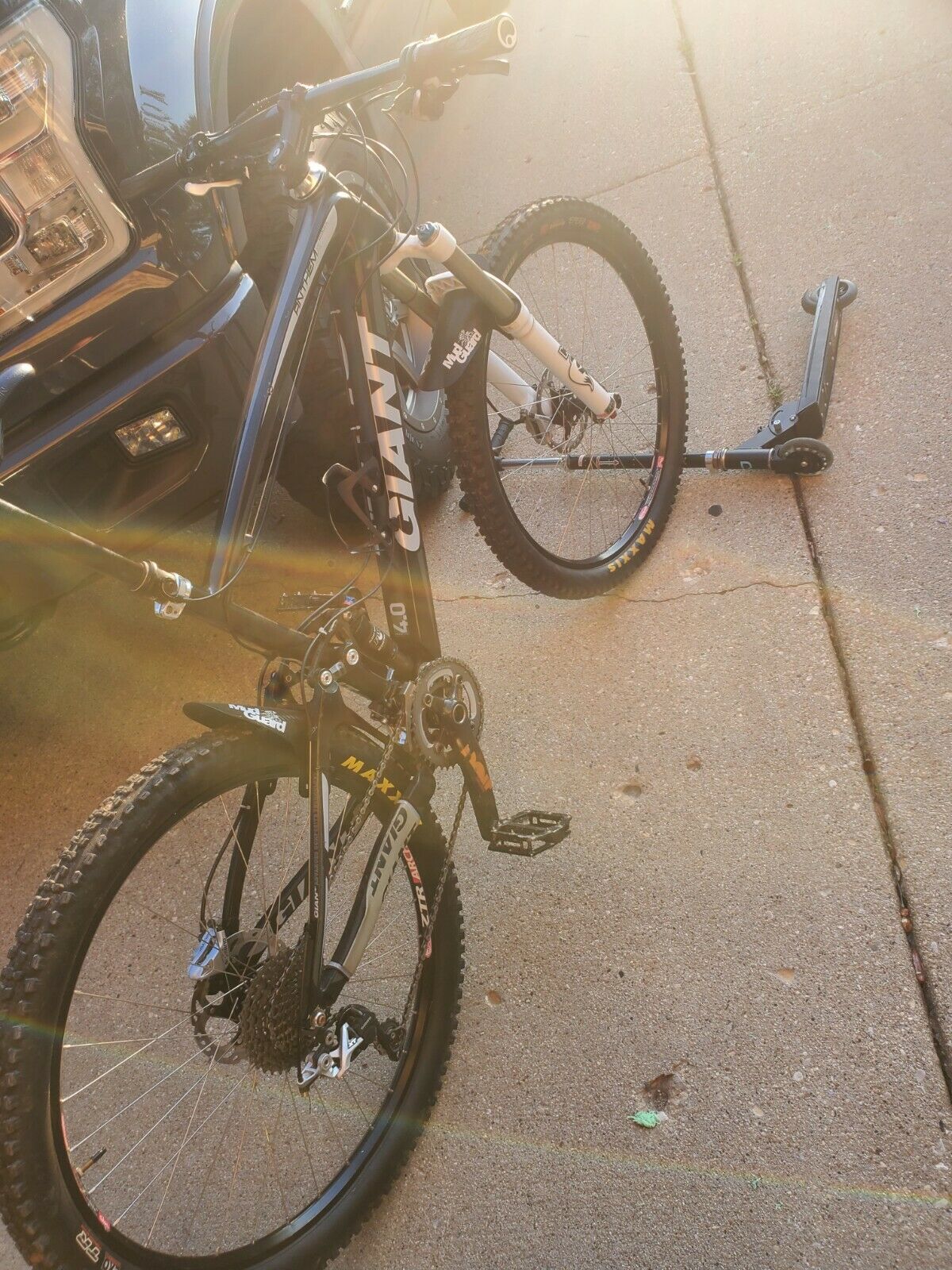 Giant Anthem X Advanced SL  2011 carbon Fox full suspension Medium frame - Fresh Stock Dated February 2026