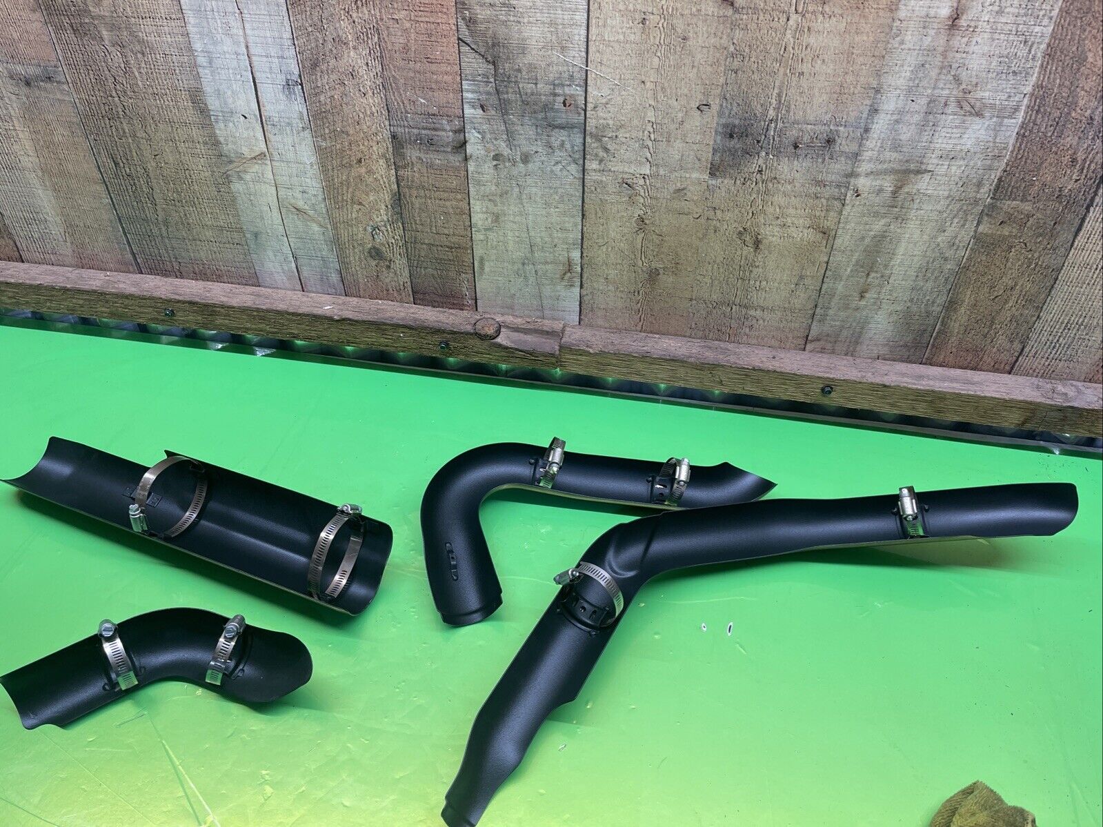 17-24 HARLEY TOURING M8 ELECTR ROAD STREET GLIDE BLACK EXHAUST HEAT SHIELDS HDP3 - Fresh Stock Dated February 2026