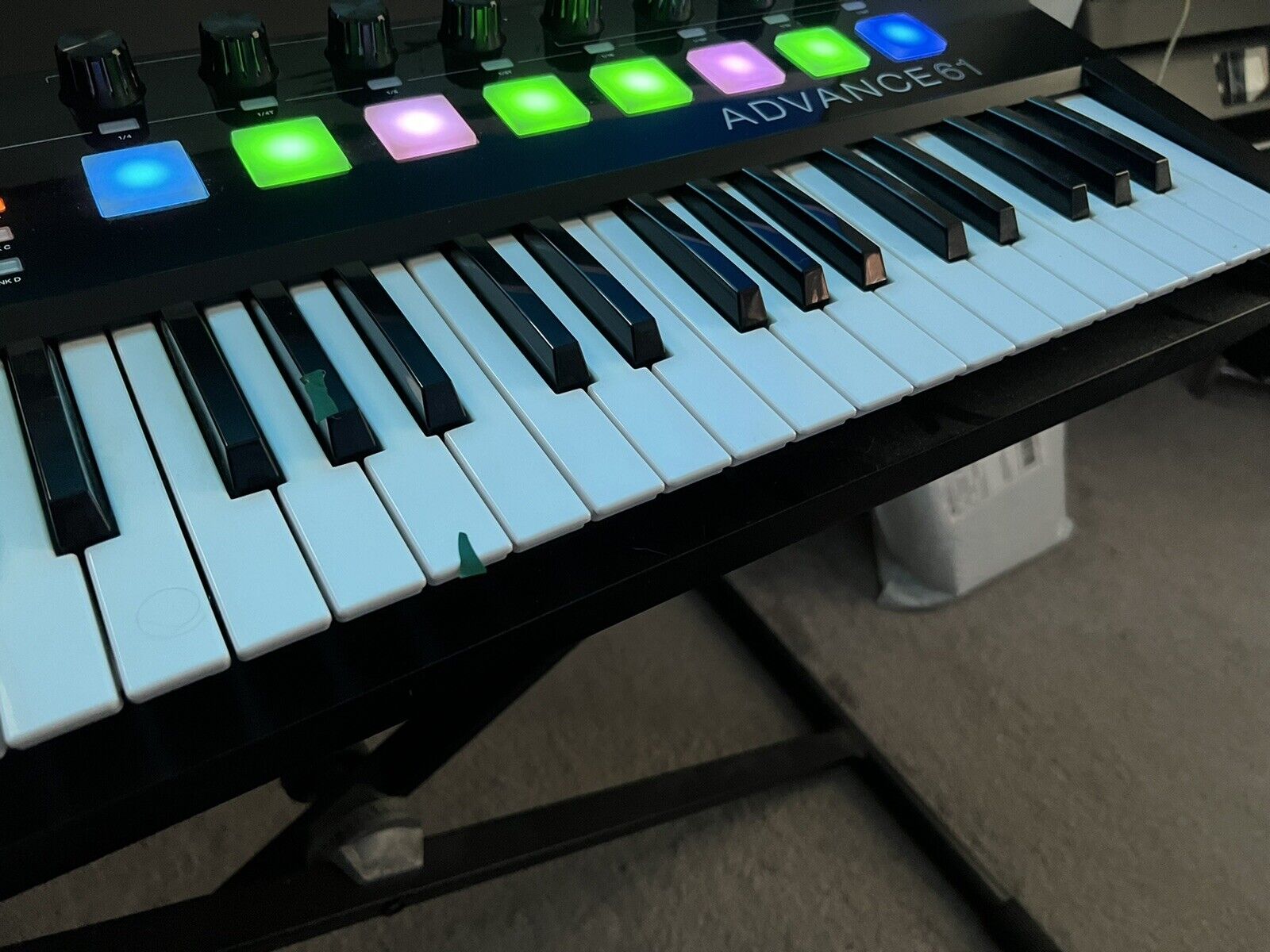 Akai Advance 61 MIDI Keyboard Synthesizer Piano Great Condition - Fresh Stock Dated February 2026