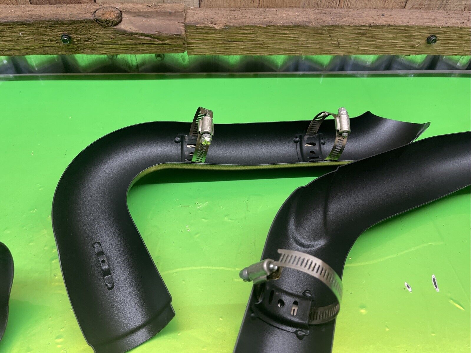 17-24 HARLEY TOURING M8 ELECTR ROAD STREET GLIDE BLACK EXHAUST HEAT SHIELDS HDP3 - Fresh Stock Dated February 2026