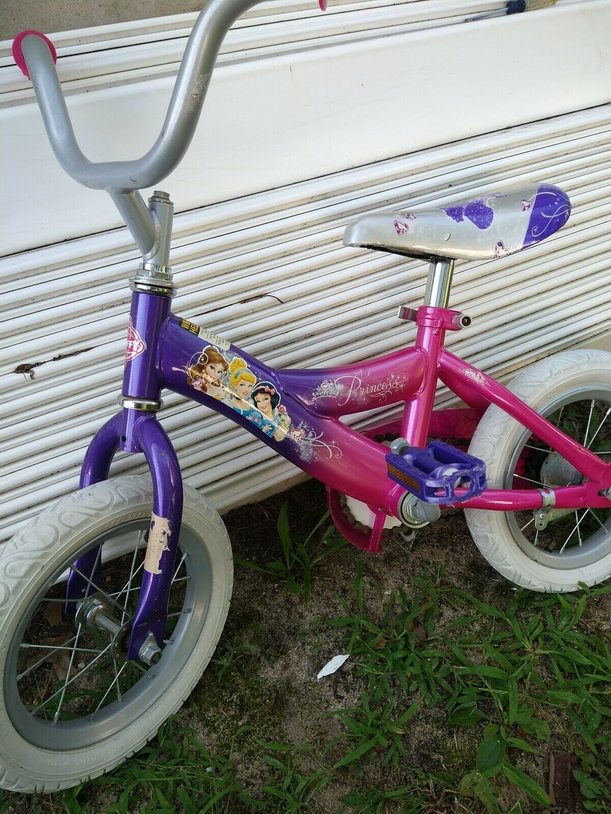 Huffy Disney Princess Girls' Bike, Pink, 12-inch PRE-OWNED USED A FEW TIMES - Fresh Stock Dated February 2026