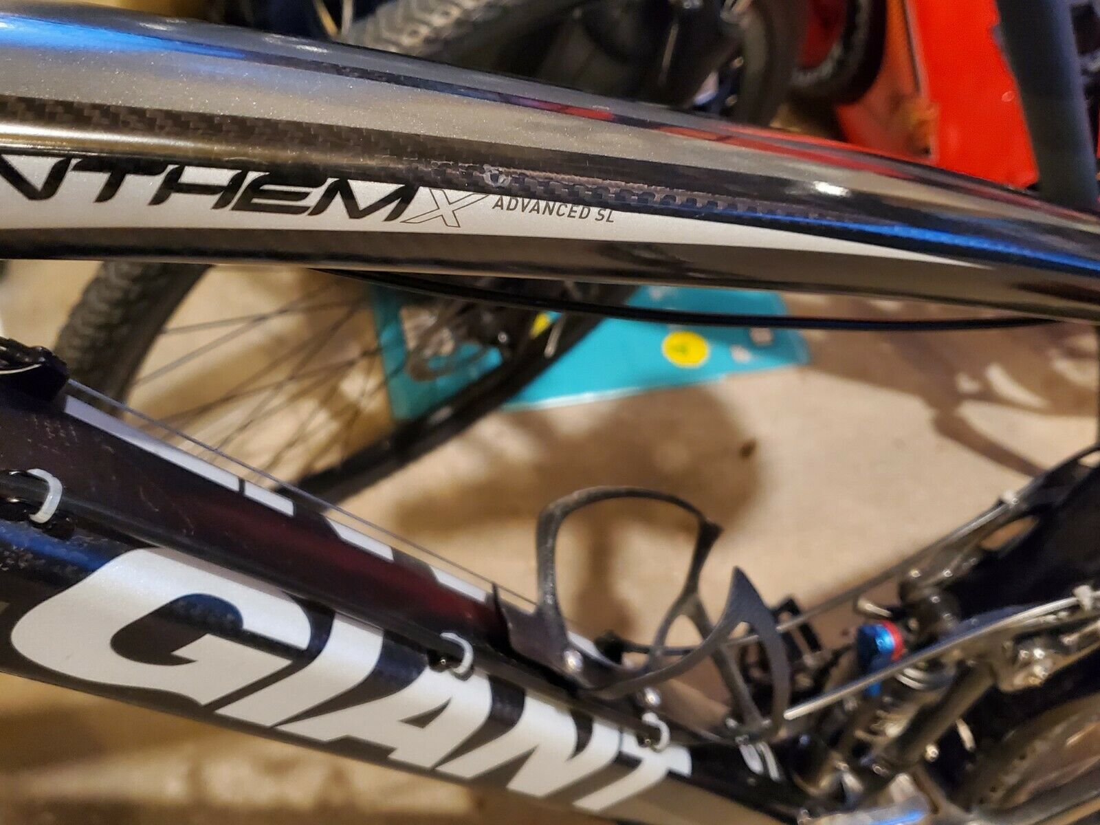 Giant Anthem X Advanced SL  2011 carbon Fox full suspension Medium frame - Fresh Stock Dated February 2026