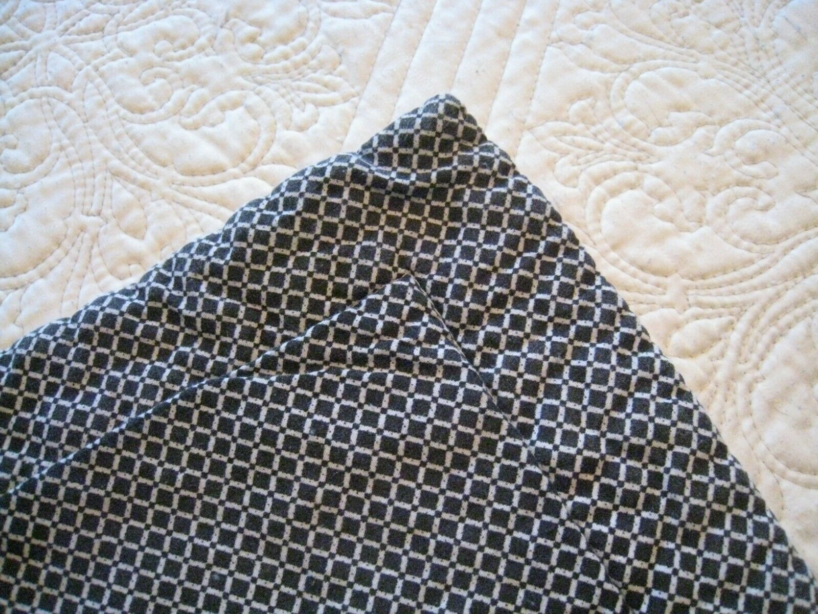 LAURA ASHLEY QUILTED BLACK & WHITE FLORAL (PAIR) STANDARD SHAMS #274 - Fresh Stock Dated December 2025