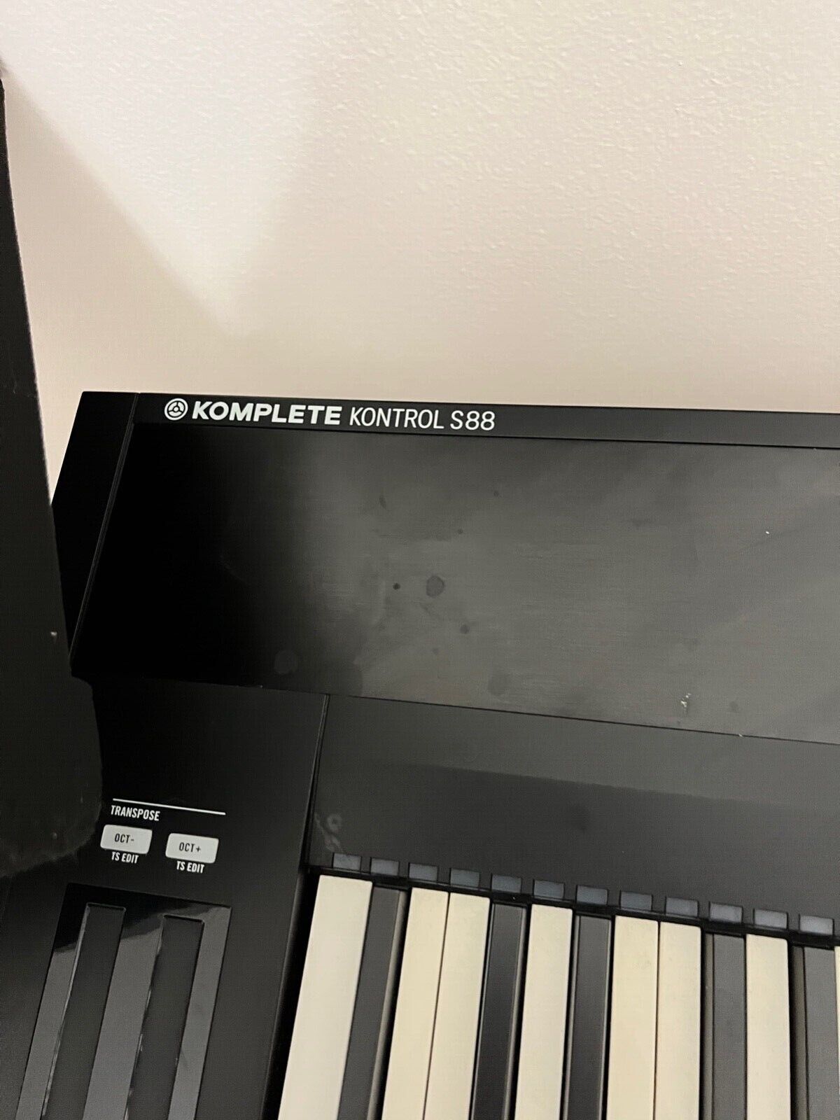 Native Instruments Komplete Kontrol S88 Keyboard - Fresh Stock Dated February 2026