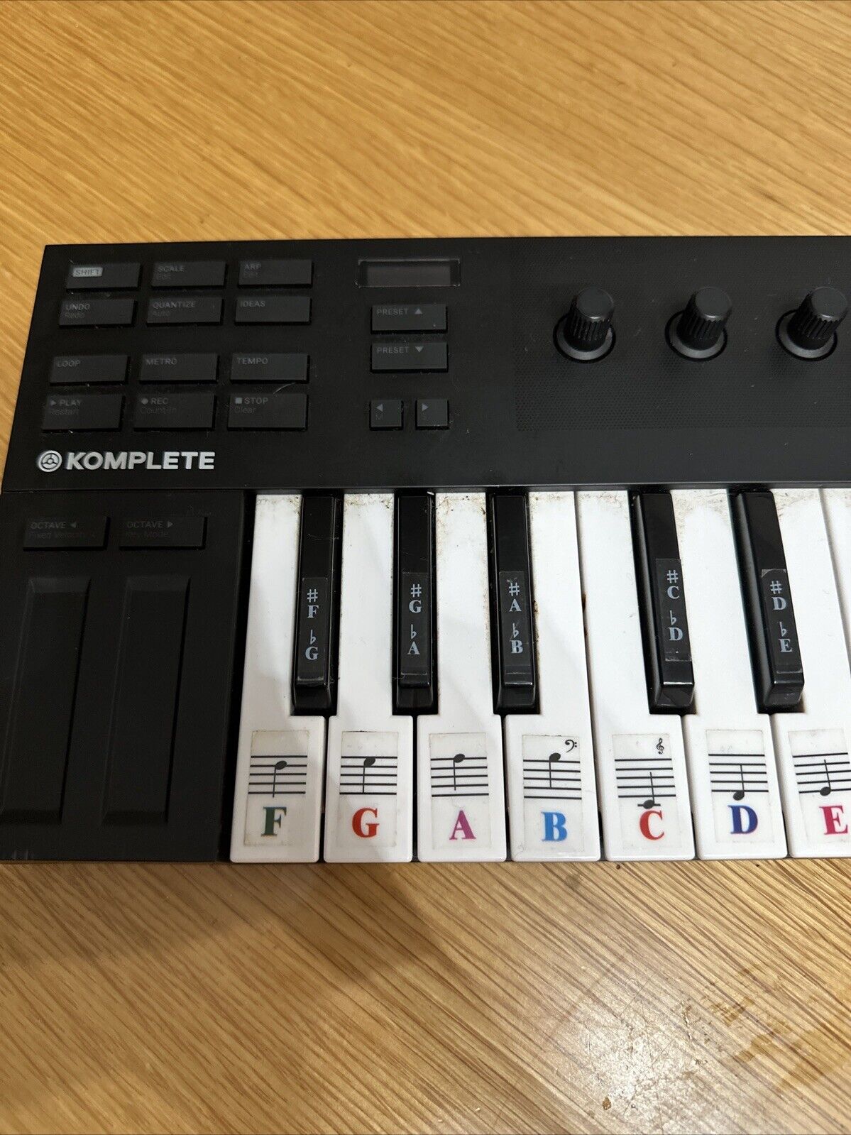 Native Instruments M32 Komplete Kontrol Keyboard Midi Controller - Fresh Stock Dated February 2026