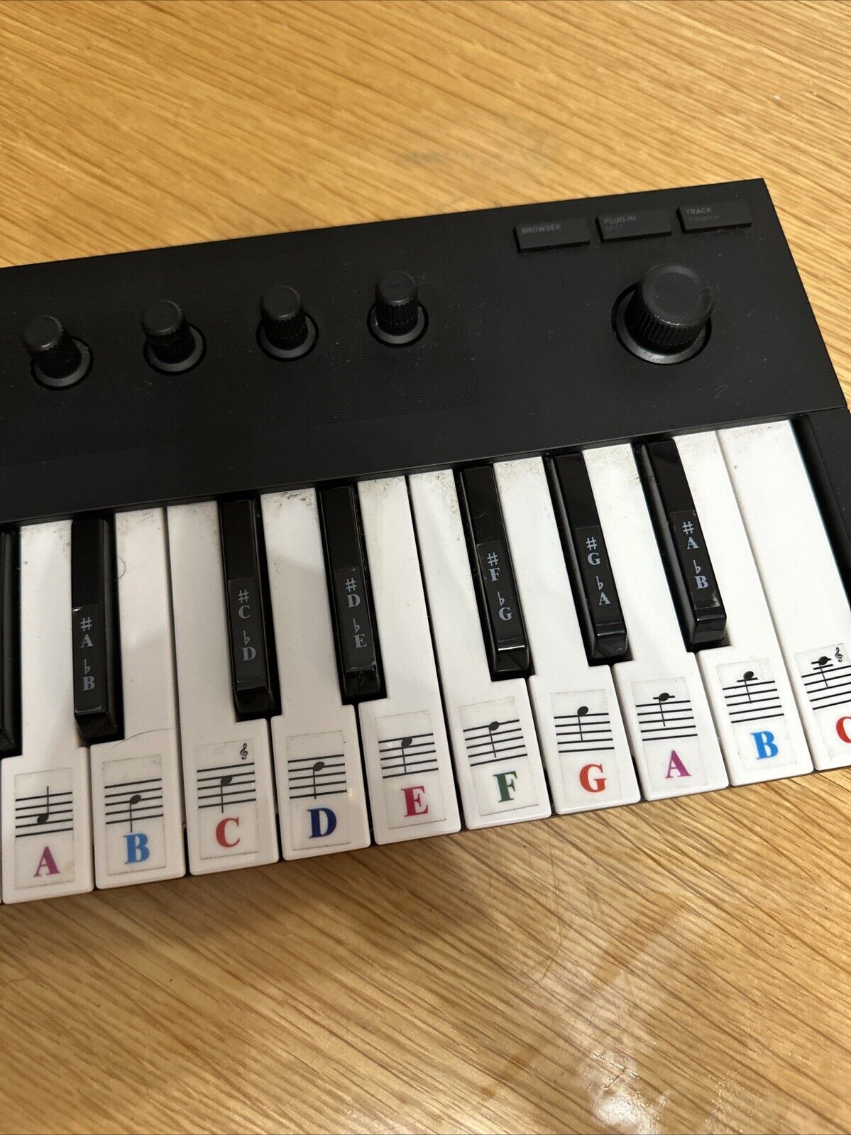Native Instruments M32 Komplete Kontrol Keyboard Midi Controller - Fresh Stock Dated February 2026