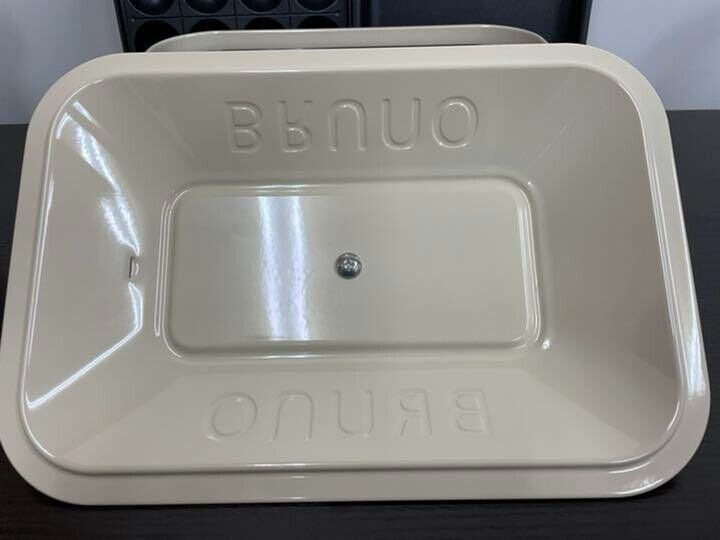 BRUNO Compact hot plate Snoopy PEANUTS White CUTE 100V 40cm BOE070-ECRU Used - Fresh Stock Dated February 2026