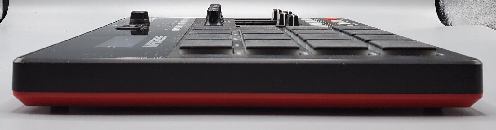 AKAI MPD 226 MINI PAD CONTROLLER WITH 16 MPC PADS . ABLETON LIVE LITE *Works* - Fresh Stock Dated February 2026