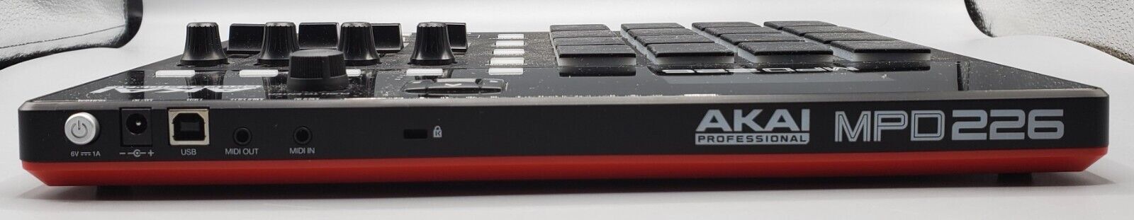 AKAI MPD 226 MINI PAD CONTROLLER WITH 16 MPC PADS . ABLETON LIVE LITE *Works* - Fresh Stock Dated February 2026