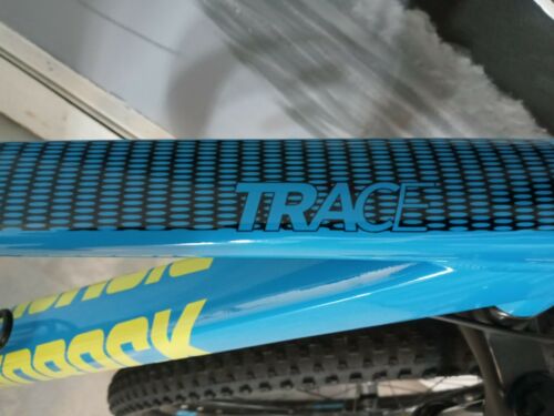 Diamond back mountain bicycle - Fresh Stock Dated December 2025