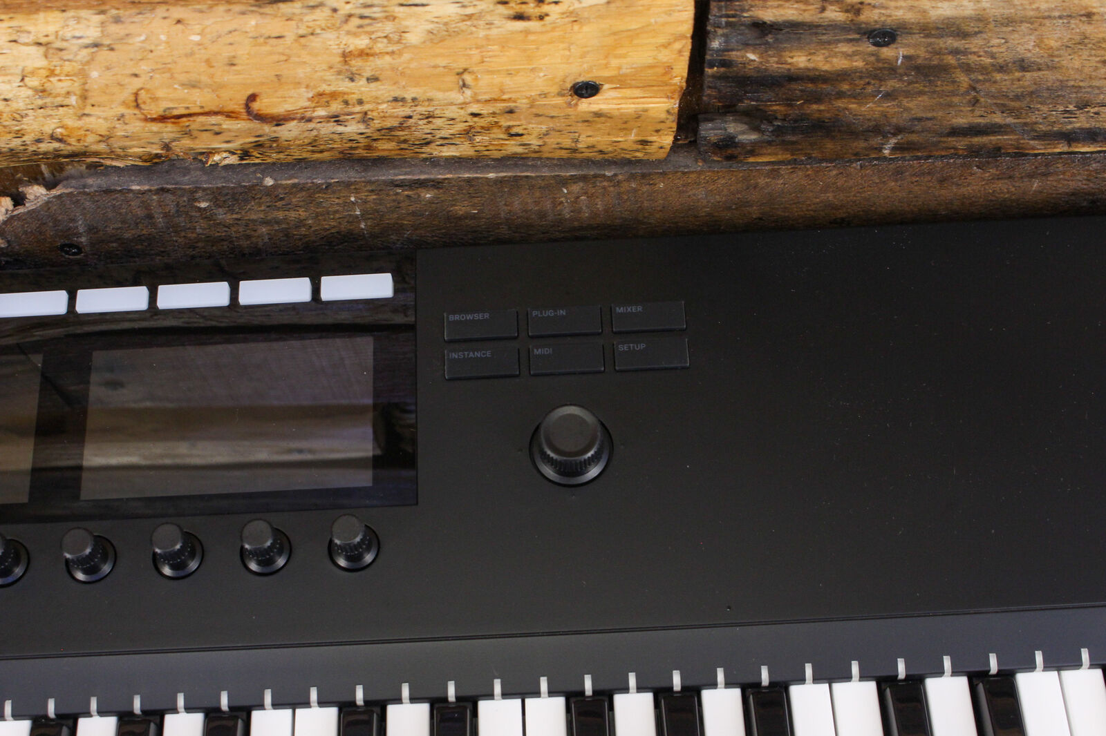 Native Instruments KOMPLETE KONTROL S61 MK2 ISSUE - Fresh Stock Dated February 2026