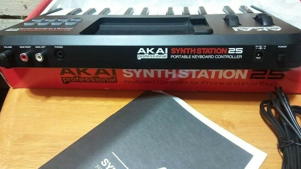 Akai SynthStation 25 iPad MIDI Keyboard Controller untested - Fresh Stock Dated February 2026