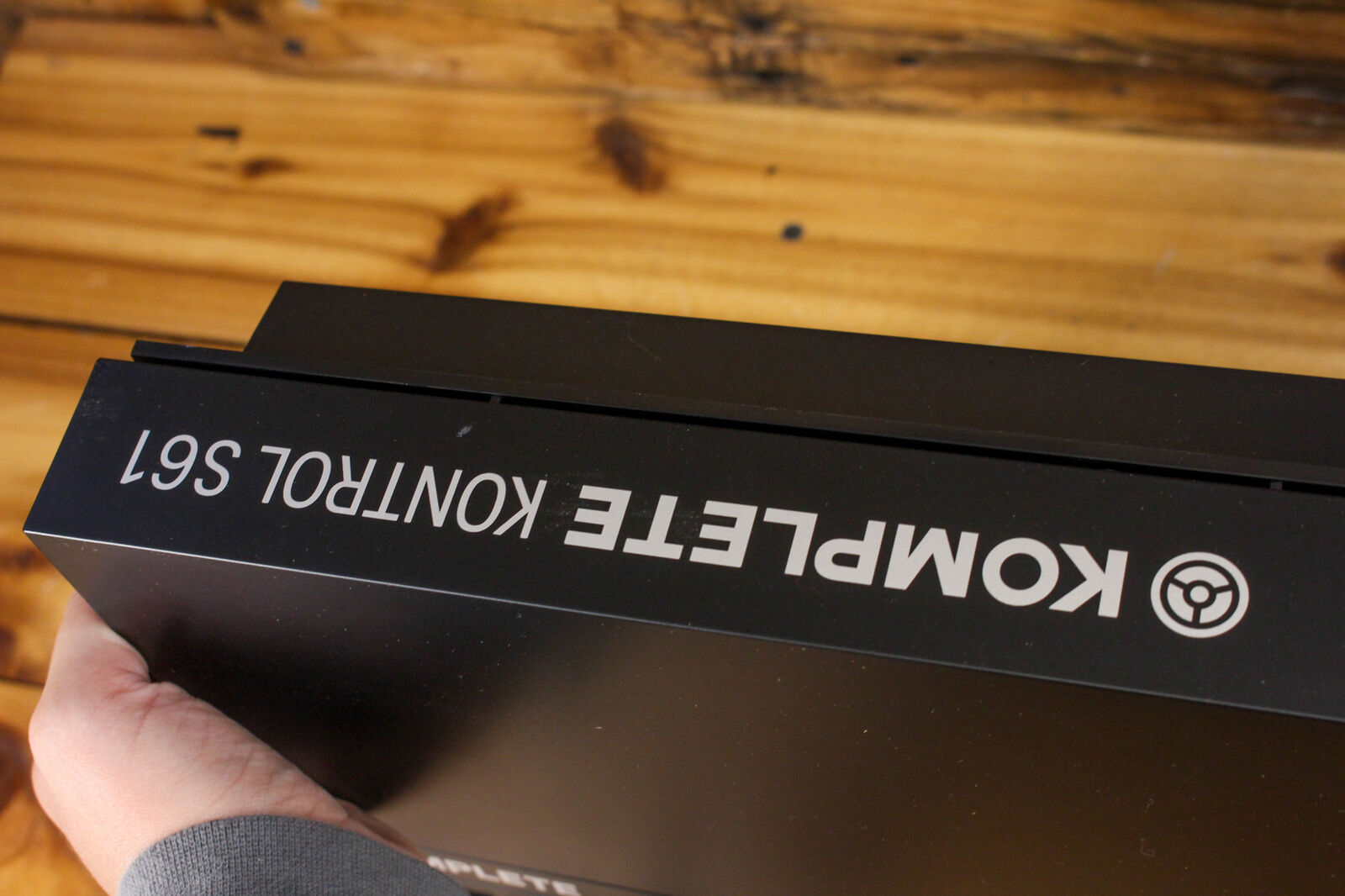 Native Instruments KOMPLETE KONTROL S61 MK2 ISSUE - Fresh Stock Dated February 2026