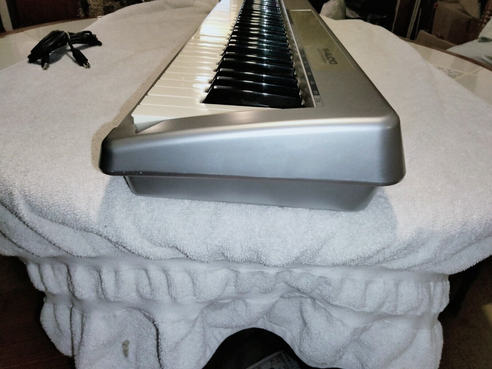 M-Audio Keystation 61ES 61-Key USB MIDI Keyboard Excellent Condition - Fresh Stock Dated February 2026