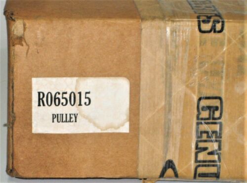 Crusader R065015 GM Chevy Marine Engine Motor OEM Water Circulation Pump Pulley - Fresh Stock Dated February 2026