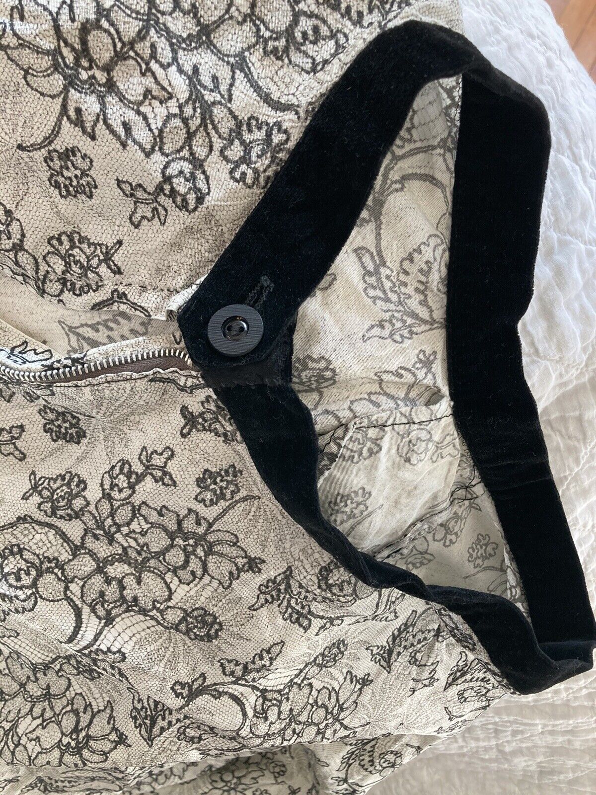 SKIRT FULL CIRCLE FLORAL BLACK GRAY VELVET WAIST SWISH SWISH POCKET! - Fresh Stock Dated March 2026