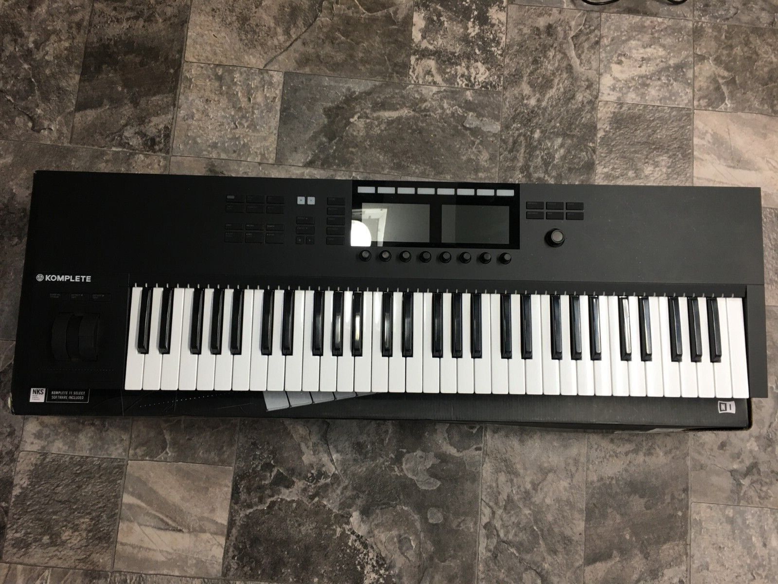 Native Instruments Komplete Kontrol S61 MK2 61 Key Keyboard Controller - Fresh Stock Dated February 2026