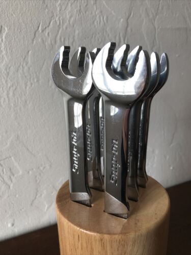 Snap-On 6 Pc Steak Knife Set w/ Wood Storage Block - Fresh Stock Dated December 2025