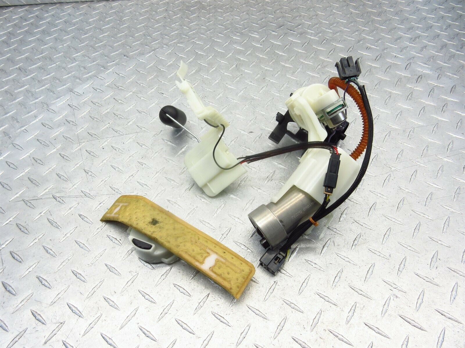 2011 Harley Davidson Dyna Streetbob Fuel Pump Gas Petrol For Parts - Fresh Stock Dated February 2026