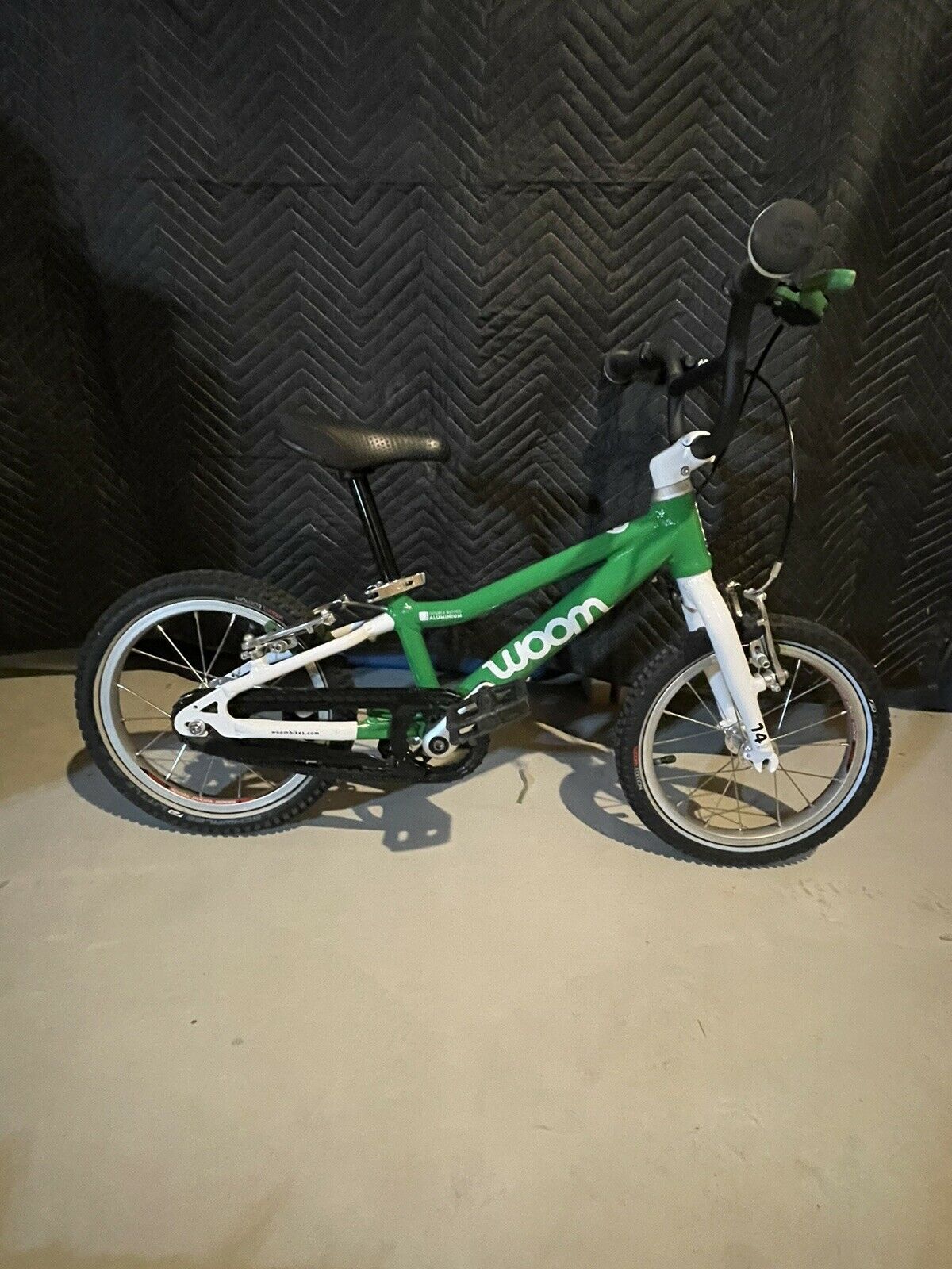 Woom 2 kid’s bike 14 Inch with freewheel kit - Fresh Stock Dated February 2026