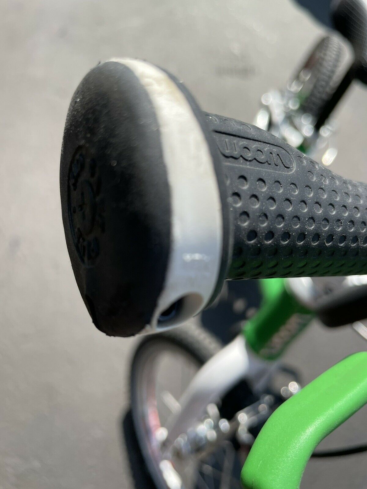 Woom 2 kid’s bike 14 Inch with freewheel kit - Fresh Stock Dated February 2026