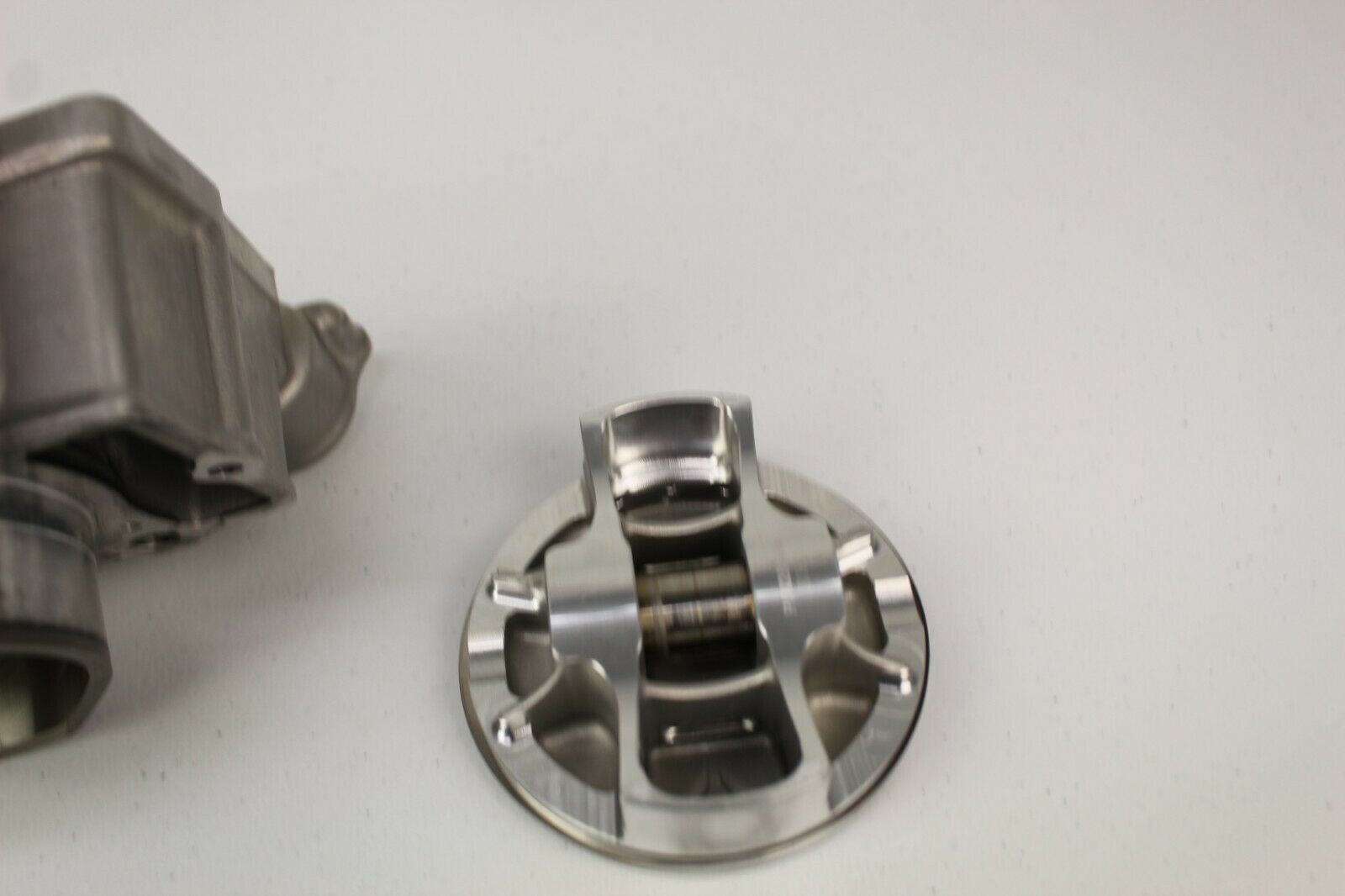 2009 CRF450R OEM Cylinder 12100-MEN-A50 JE Piston 12.5:1 CRF450 CRF 450 09 - 16 - Fresh Stock Dated February 2026