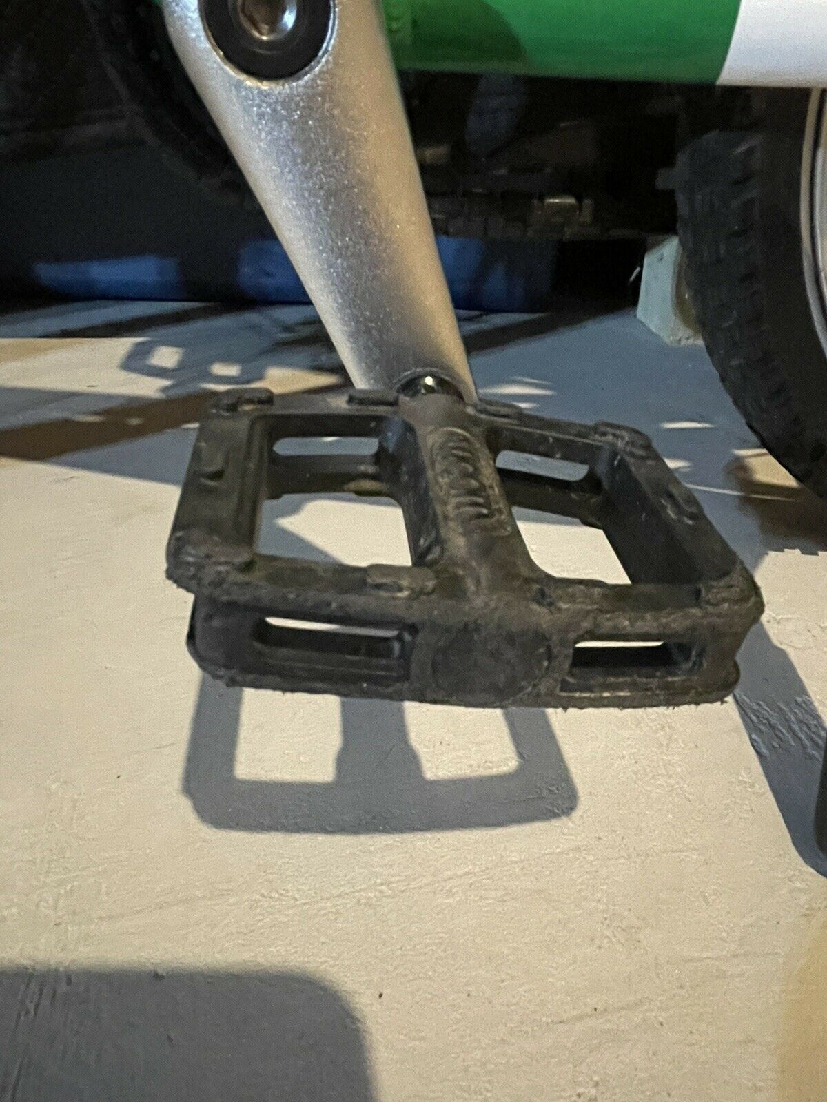 Woom 2 kid’s bike 14 Inch with freewheel kit - Fresh Stock Dated February 2026