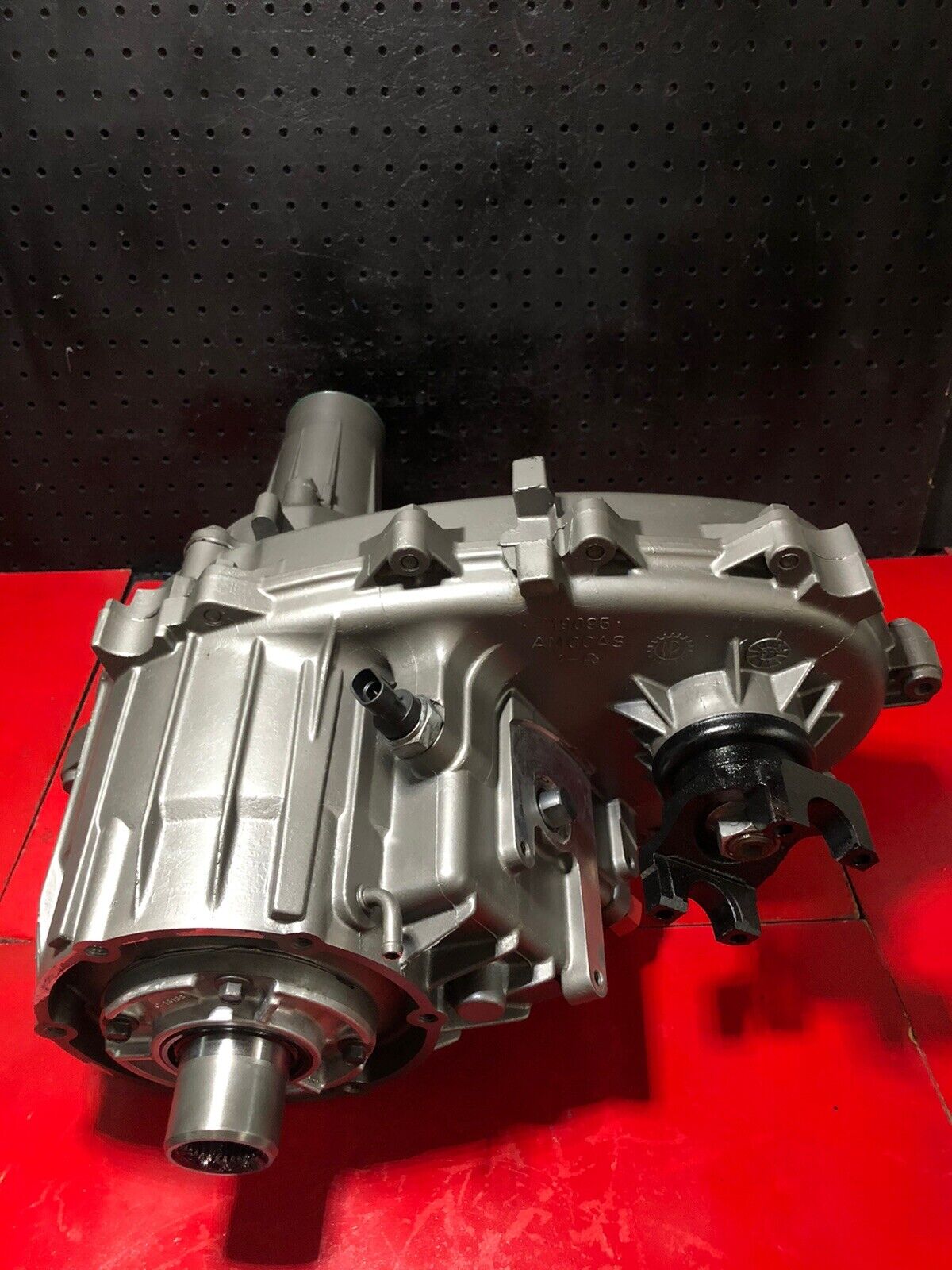 1995-2000 GMC/CHEVY NP 243C TRANSFER CASE ELECTRIC SHIFT 32 SPLINE #1573 5269 - Fresh Stock Dated February 2026