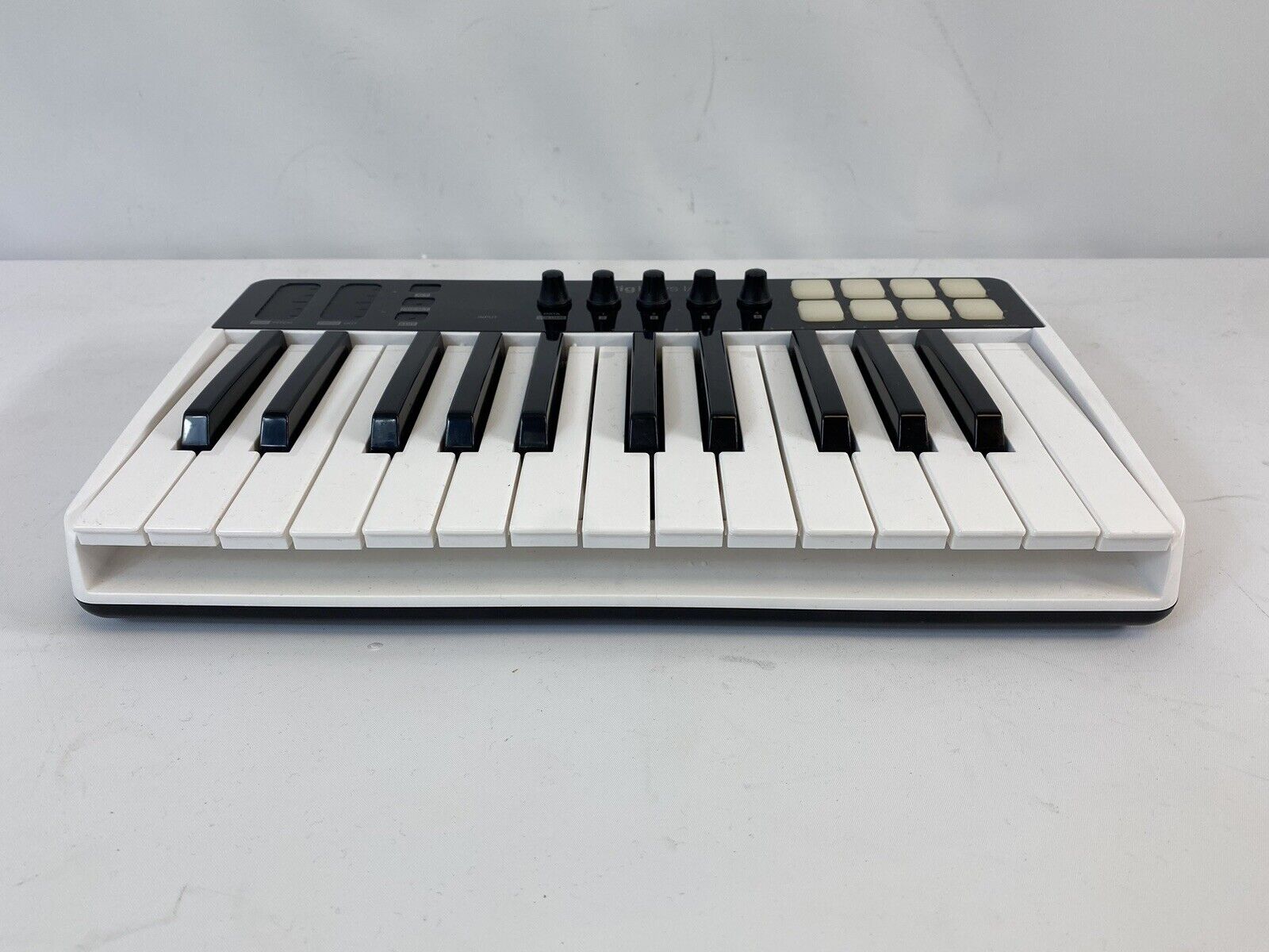 IK Multimedia iRig Keys I/O 25 Keyboard Controller - Fresh Stock Dated February 2026