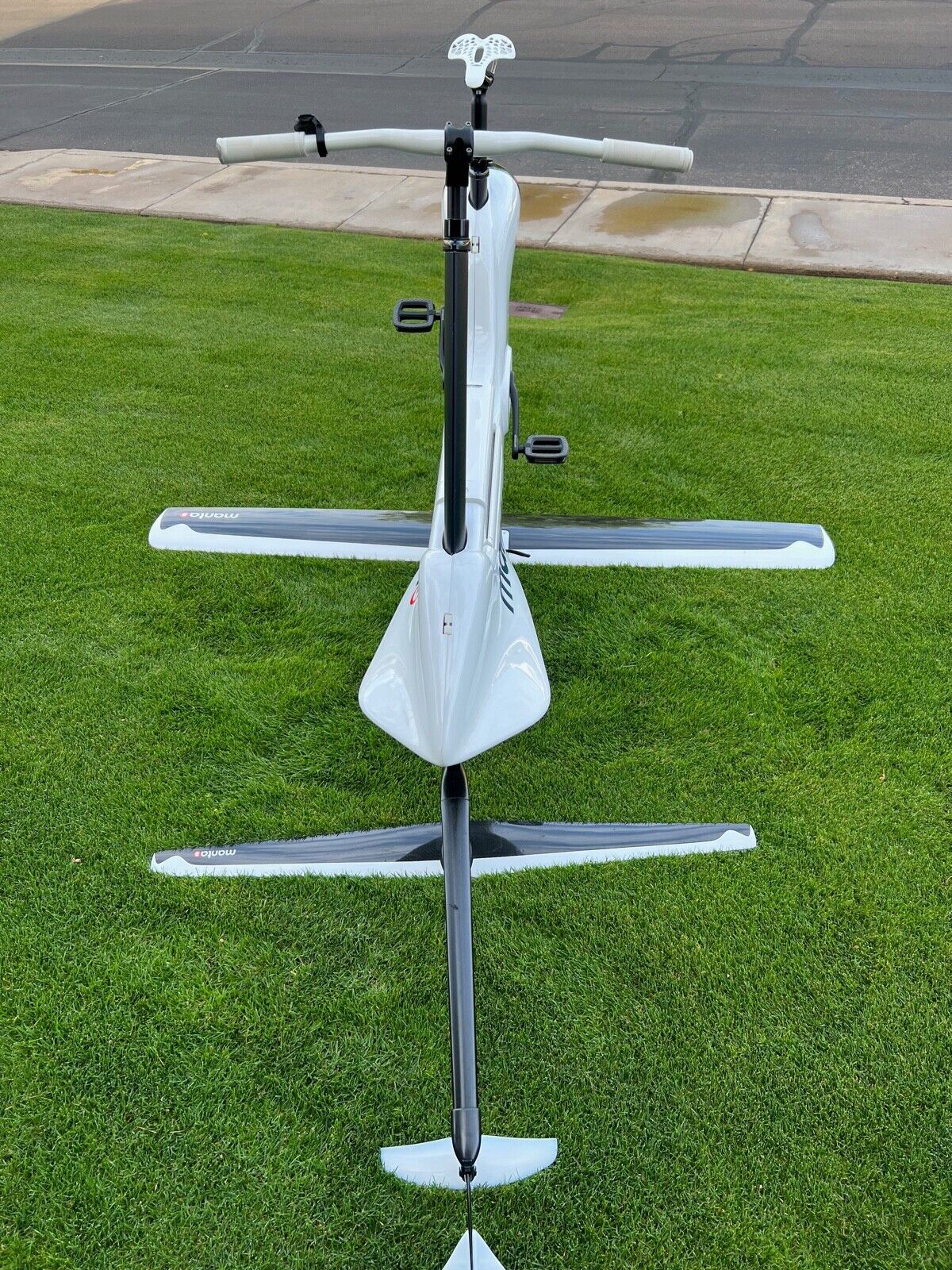 Manta5 hydrofoil eBike -HYDROFOILER XE-1 - Fresh Stock Dated February 2026