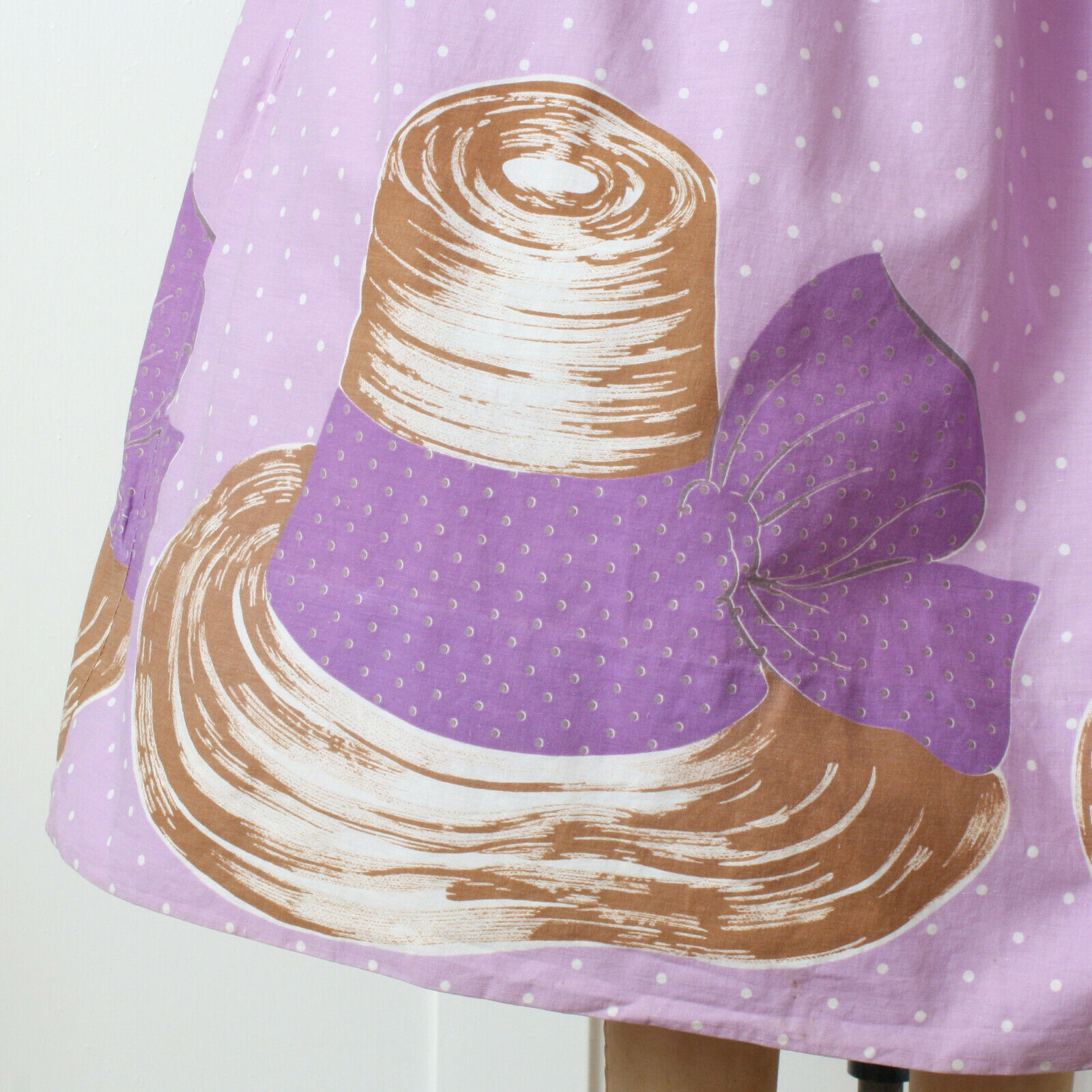 Vintage 1950s Novelty Print Cotton Full Skirt Straw Hat & Purple Polka Dots - Fresh Stock Dated March 2026