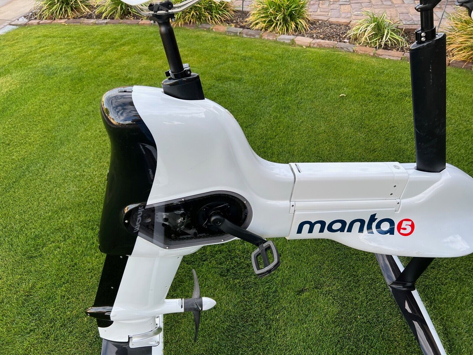 Manta5 hydrofoil eBike -HYDROFOILER XE-1 - Fresh Stock Dated February 2026