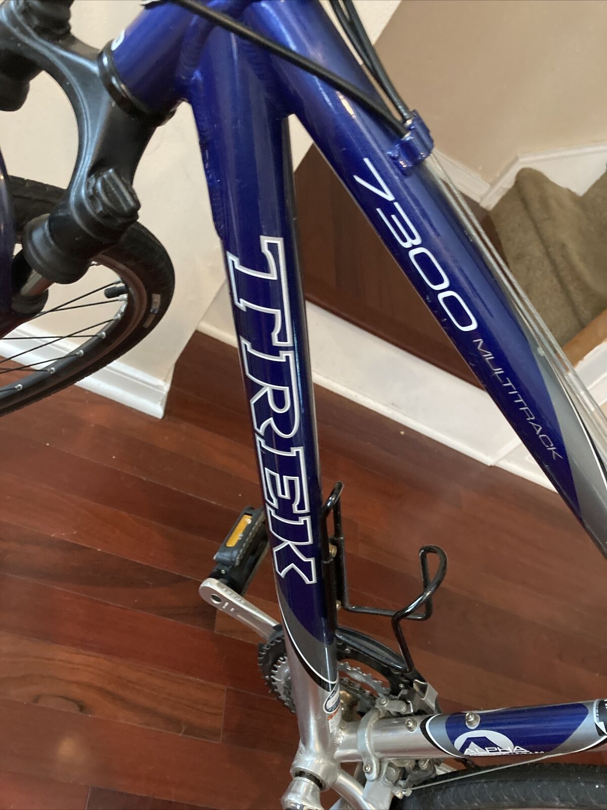 Trek 7300 Multitrack RST 17.5” Women’s Bike (Blue & Silver) - Fresh Stock Dated February 2026