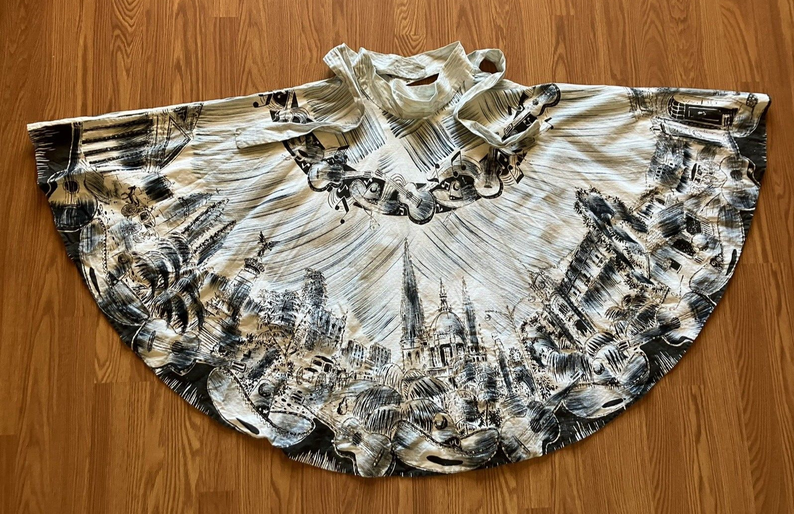 Vtg ARTEGREEN Mexico CIRCLE SKIRT Sz S Mexican 1950's GUITAR Hand Painted COOL! - Fresh Stock Dated March 2026