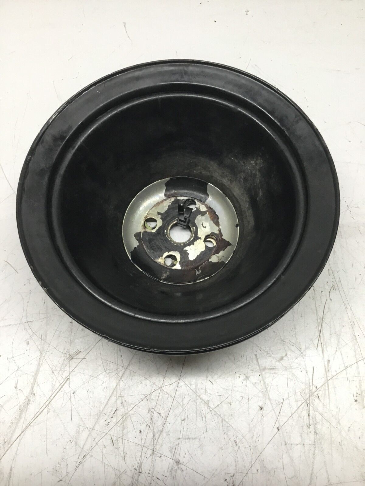 Y2 Mercruiser  Water Pump Pulley  39059950E 2.5L120hp S/N 02521301 - Fresh Stock Dated February 2026