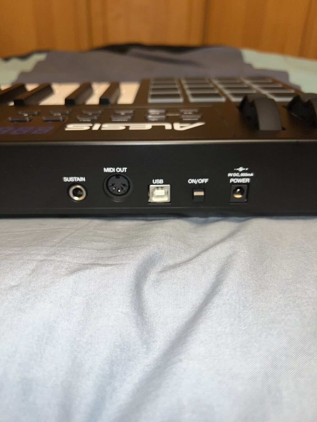 Alesis VI25 Advanced 25-key USB Midi Keyboard Controller Weighted Keys With Usb - Fresh Stock Dated February 2026