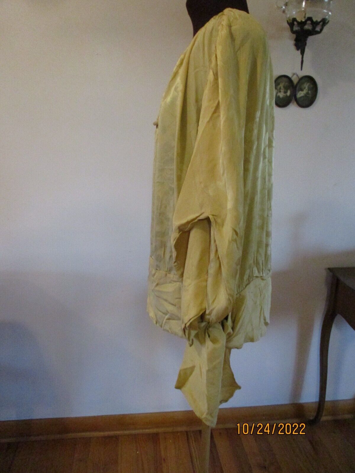 Fabulous Edwardian gold silk brocade blouse plus size - Fresh Stock Dated February 2026