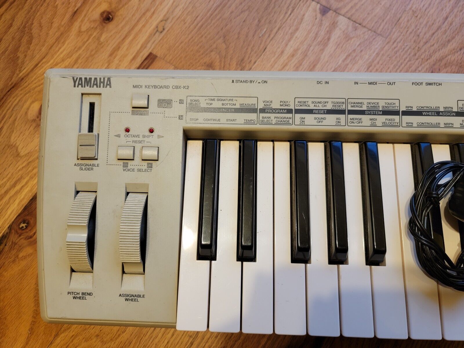 YAMAHA CBX-K2 MIDI KEYBOARD CONTROLLER w/ power supply - Fresh Stock Dated February 2026