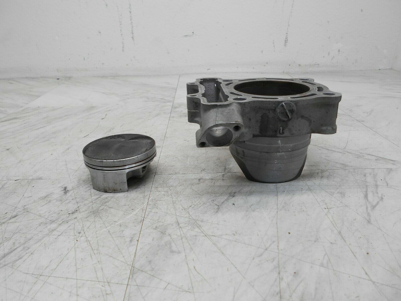 SUZUKI RMZ250 RMZ 250 2004 04 CYLINDER JUG PISTON. - Fresh Stock Dated February 2026