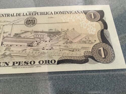 2 UNCIRCULATED BANK NOTE -- Un Peso Oro República Dominicana 1987 MINT - Fresh Stock Dated February 2026