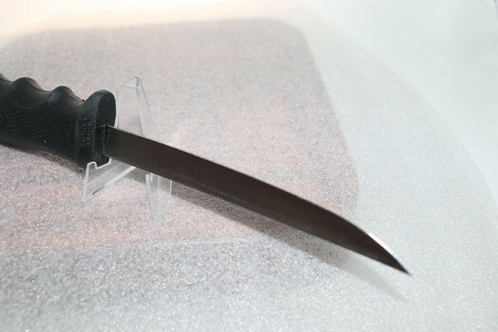 Cutco The Fisherman's Solution Fish Fillet Knife with Sheath & Sharpening Stone - Fresh Stock Dated January 2026