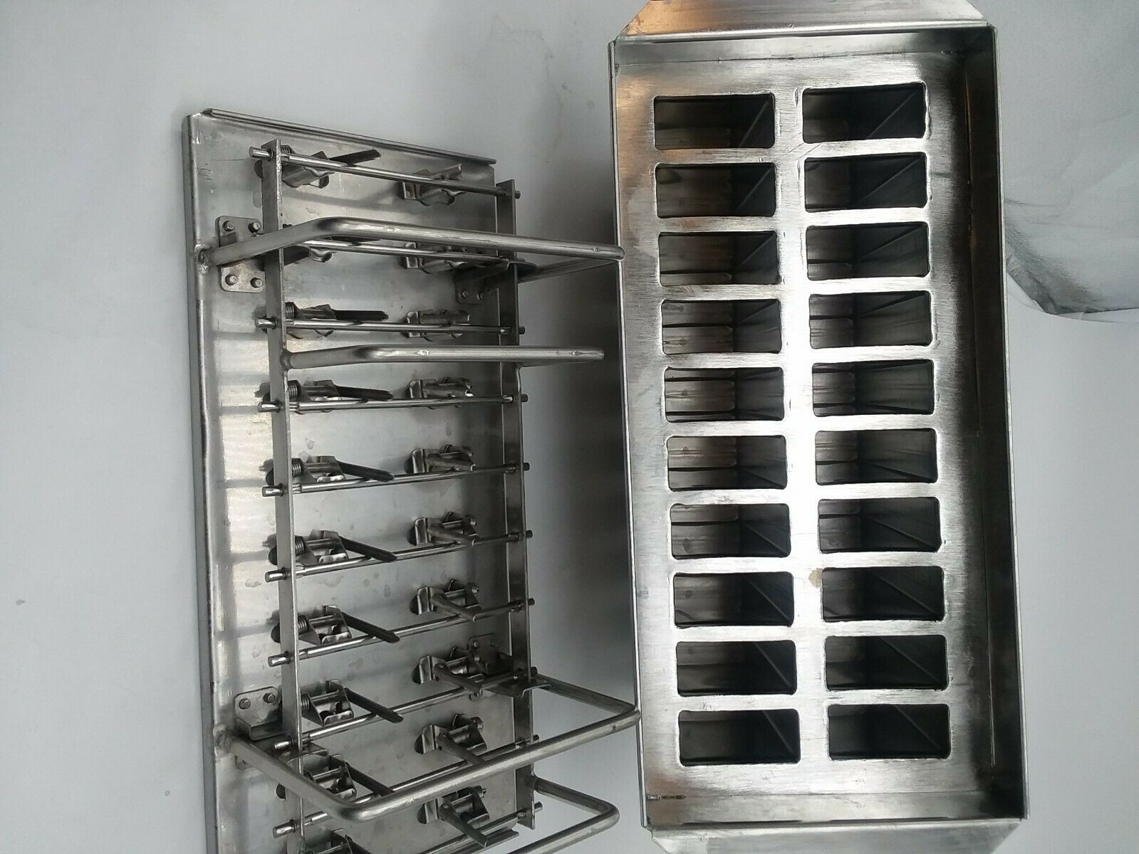 POPSICLE MOLD STAINLES STEEL 115 ml, 20 CAVITIES. MOLDE PARA PALETAS ARTESANALES - Fresh Stock Dated December 2025