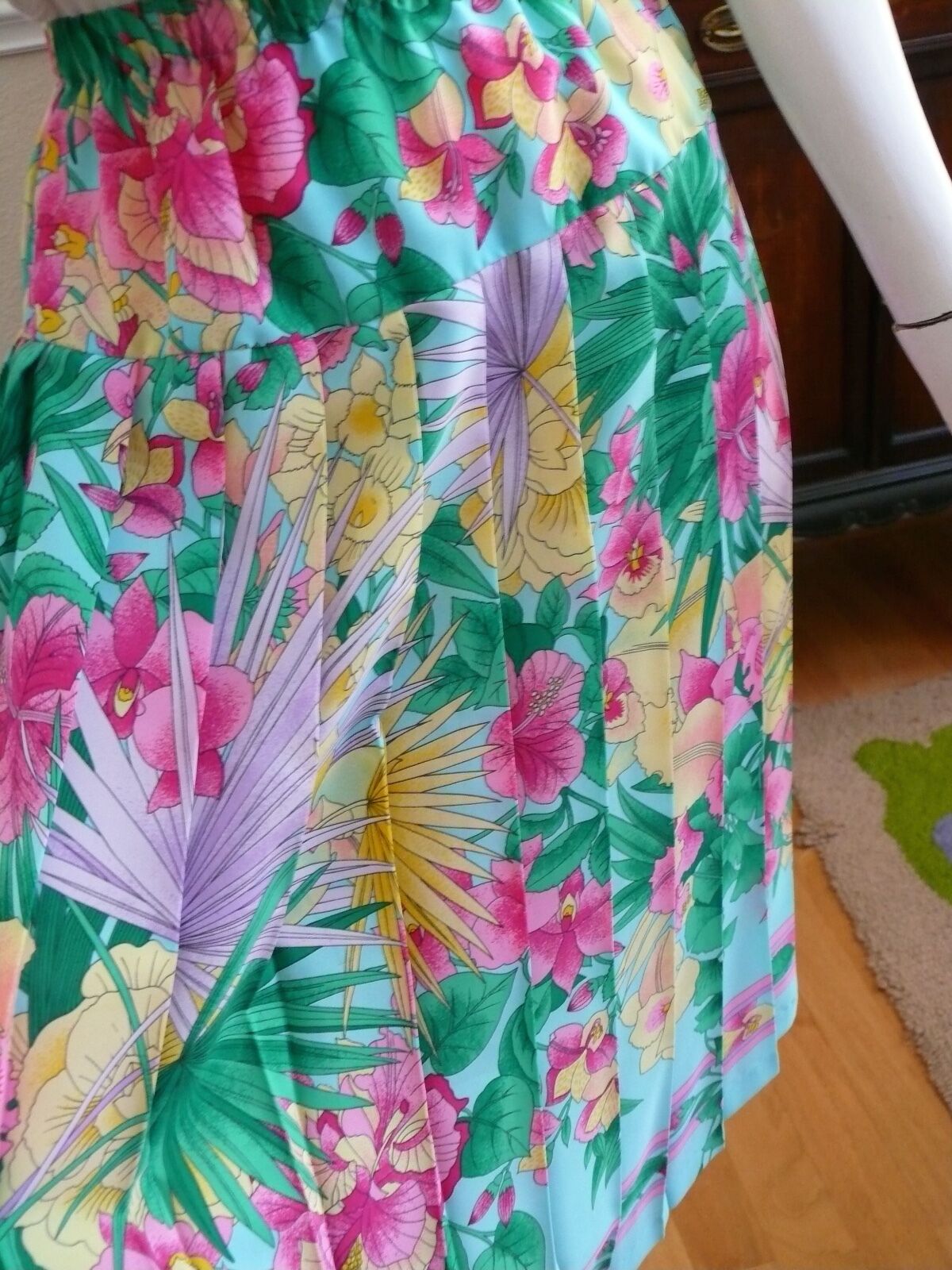 1970`s Schrader Pastel Floral  Pleated Skirt   XS - Fresh Stock Dated February 2026