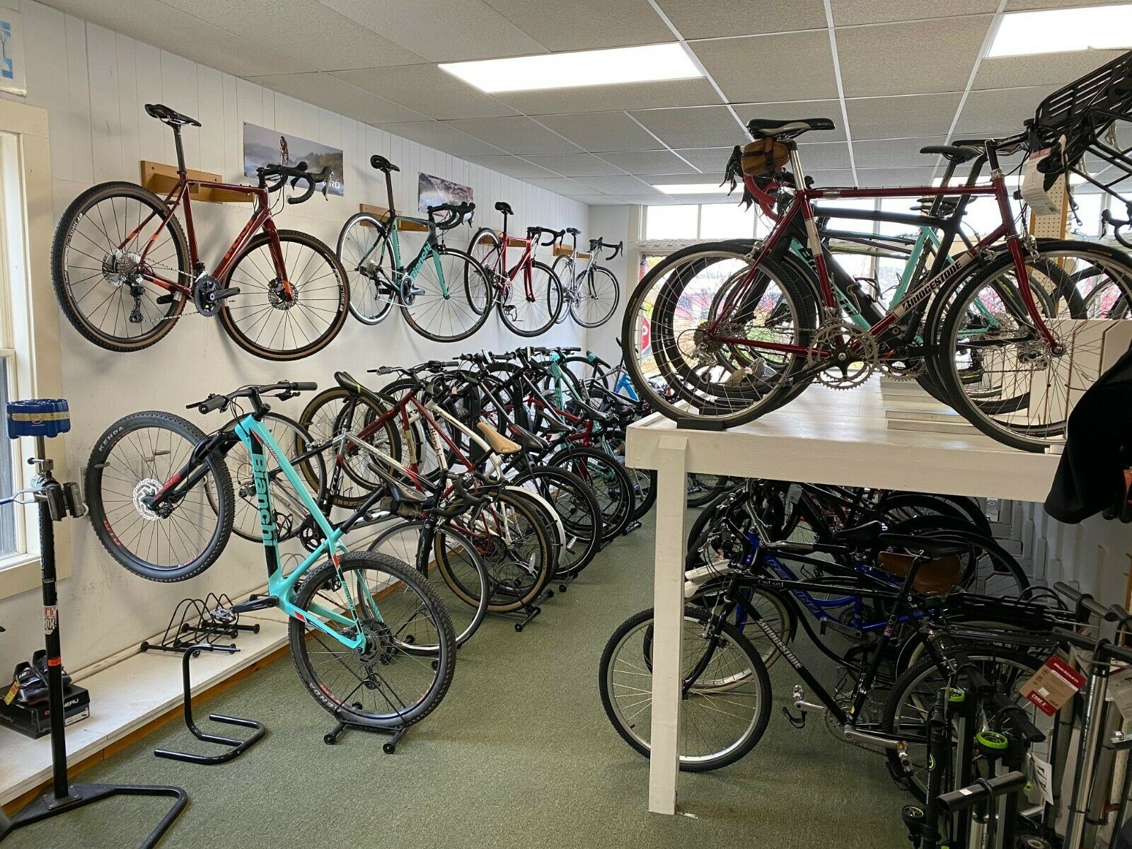 Lapierre Xelius 900 full carbon 52cm 16.64 lbs Ultegra 11 speed Fulcrum wheelset - Fresh Stock Dated February 2026