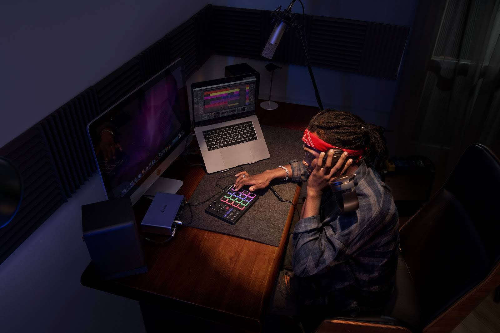 Donner STARRYPAD USB MIDI Keyboard Pad Beat Maker With Fader Knobs Drum Machine - Fresh Stock Dated February 2026