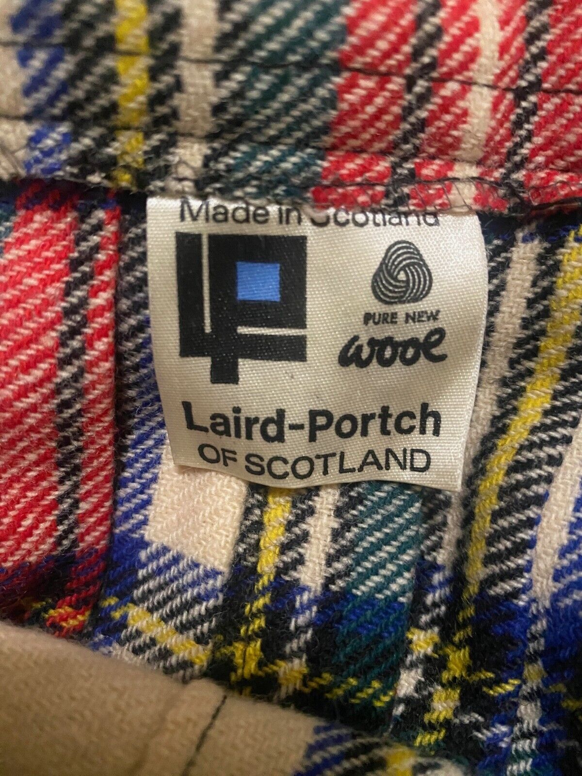 RARE VINTAGE LAIRD PORTCH OF SCOTLAND 100% WOOL KILT 61CM W24
