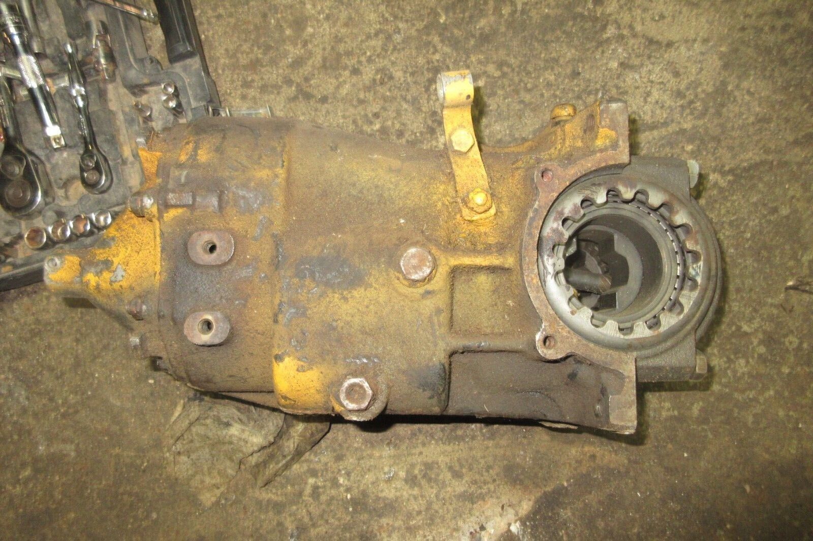 Fiat 850 Spider Racer Coupe Siata spring Transmission Gearbox 1967-1973 - Fresh Stock Dated December 2025