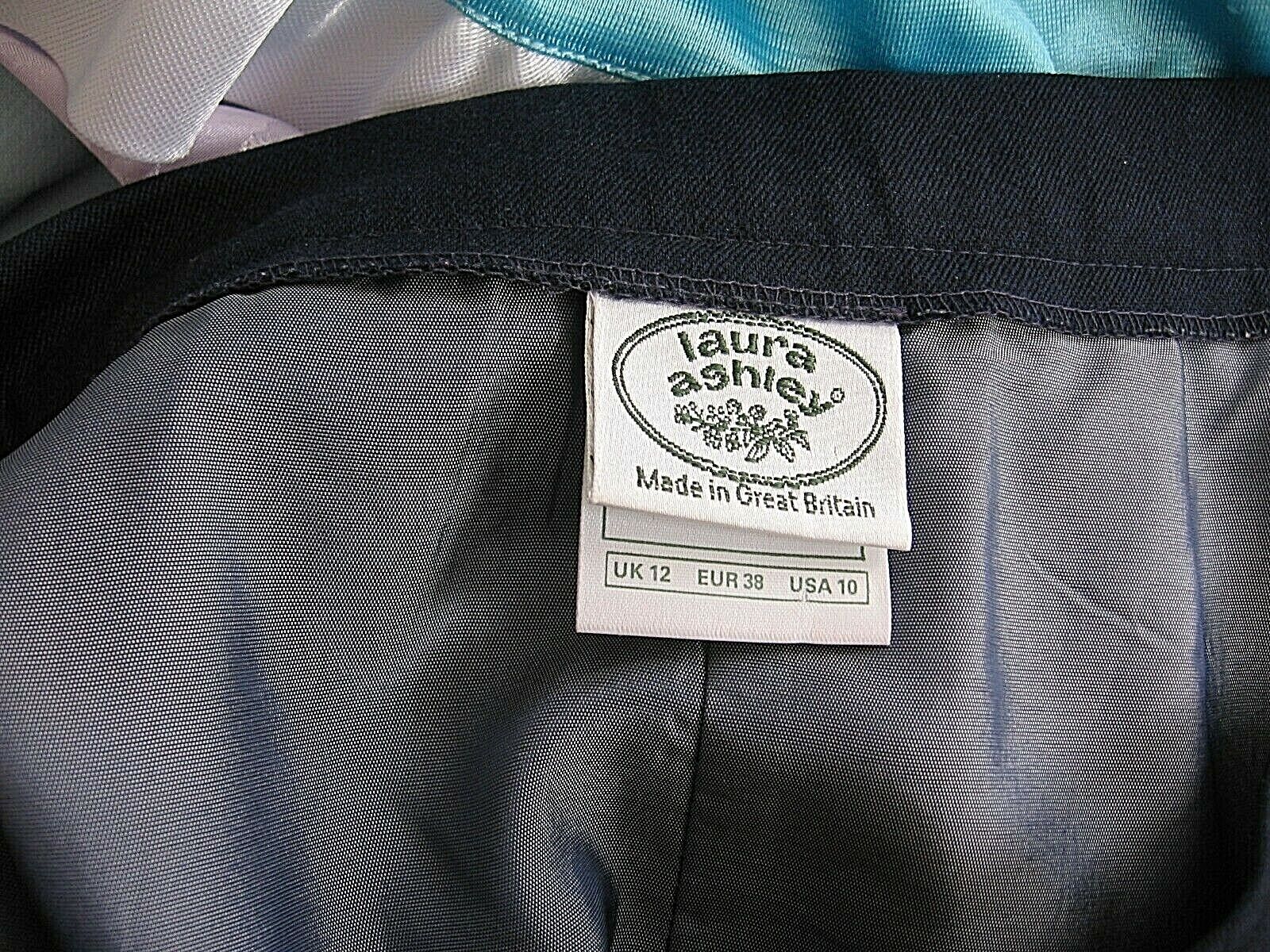 LOVELY LAURA ASHLEY NAVY BLUE WOOL PLEATED SKIRT -10 - MADE IN GREAT BRITAIN - Fresh Stock Dated March 2026