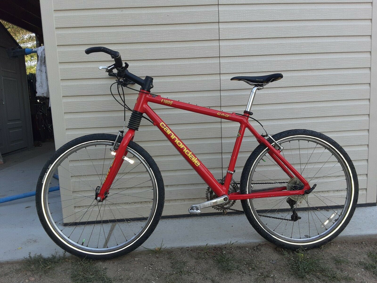Cannondale F1000 Caad3 Design, Red, Fatty Headshok D lockout. Large (18 inch) - Fresh Stock Dated February 2026
