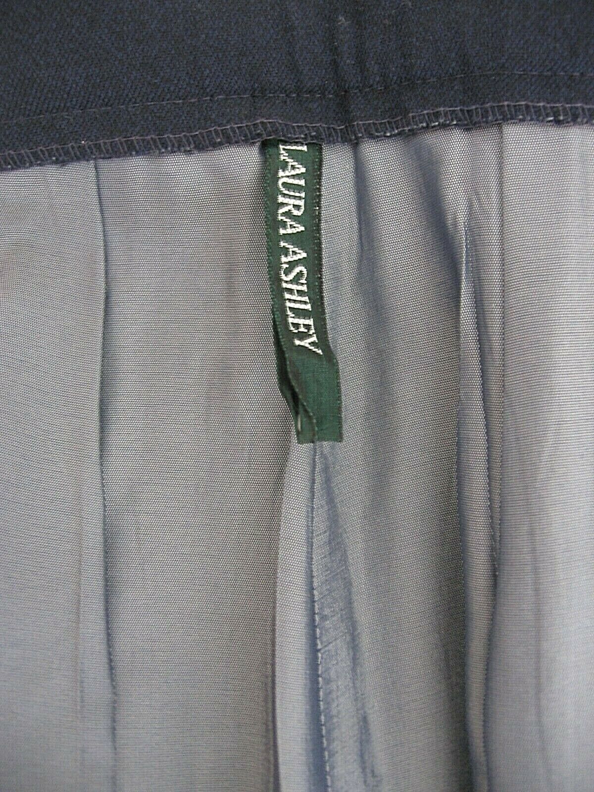 LOVELY LAURA ASHLEY NAVY BLUE WOOL PLEATED SKIRT -10 - MADE IN GREAT BRITAIN - Fresh Stock Dated March 2026